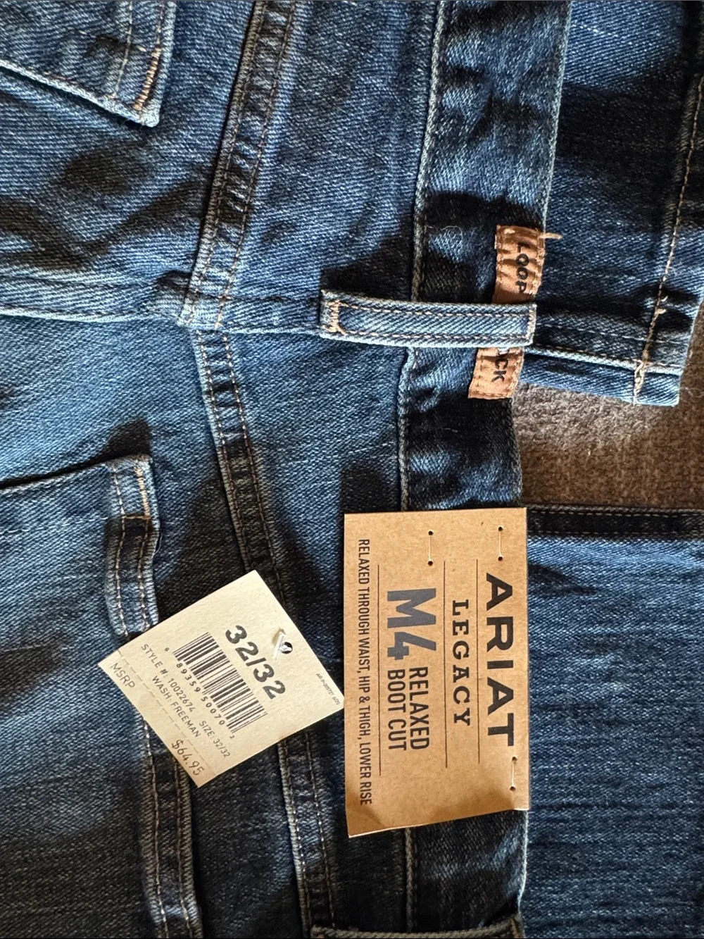 Ariat Men's relaxed bootcut Jeans- brand new